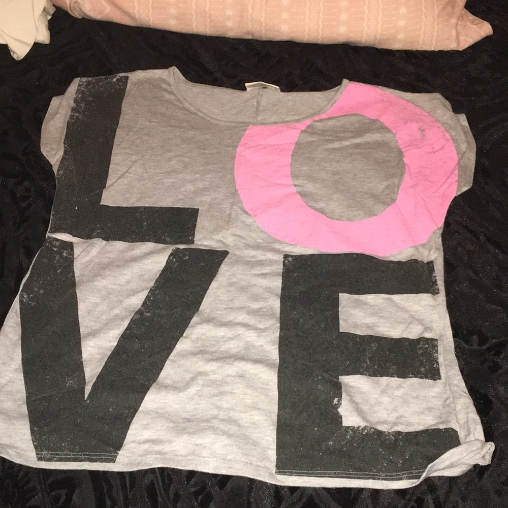 XL “LOVE” tee by Bobbie Brooks.Grey in color with pink/black